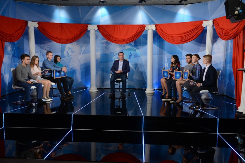 Сегодня – старт финальной серии ток-шоу «После школы»